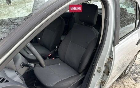 Renault Logan II, 2019 год, 710 000 рублей, 15 фотография