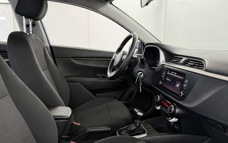 KIA Rio IV, 2021 год, 1 630 000 рублей, 12 фотография