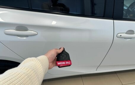 Toyota Prius IV XW50, 2017 год, 1 749 999 рублей, 25 фотография