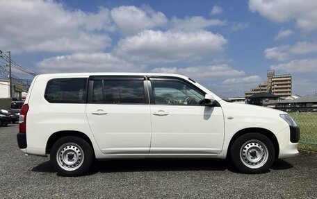 Toyota Probox I, 2023 год, 921 000 рублей, 3 фотография