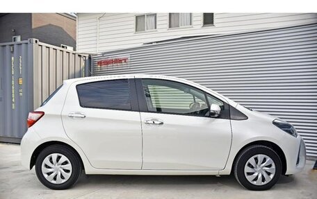 Toyota Vitz, 2019 год, 792 000 рублей, 4 фотография