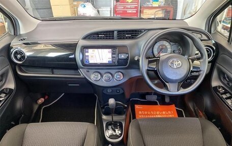 Toyota Vitz, 2019 год, 792 000 рублей, 9 фотография