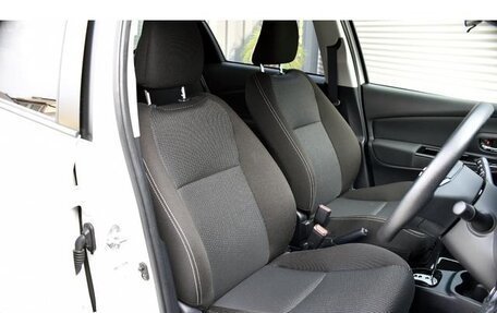 Toyota Vitz, 2019 год, 792 000 рублей, 11 фотография