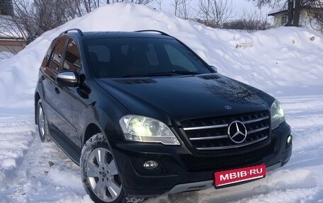 Mercedes-Benz M-Класс, 2010 год, 2 200 000 рублей, 1 фотография