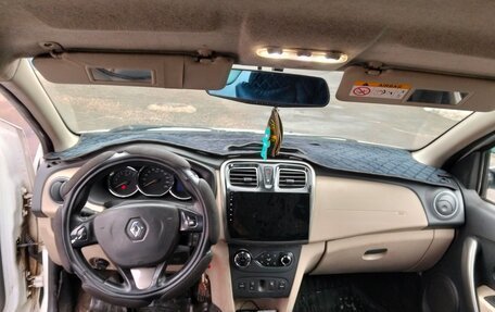 Renault Logan II, 2015 год, 600 000 рублей, 7 фотография