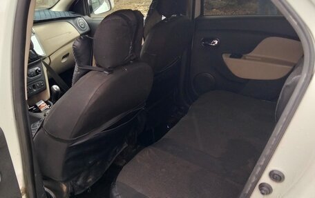 Renault Logan II, 2015 год, 600 000 рублей, 8 фотография