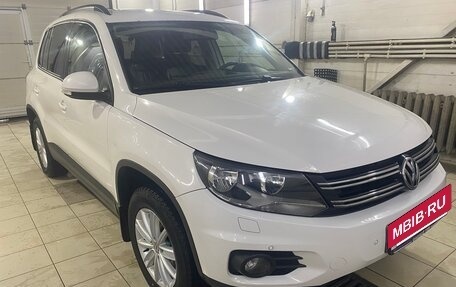 Volkswagen Tiguan I, 2011 год, 1 100 000 рублей, 2 фотография