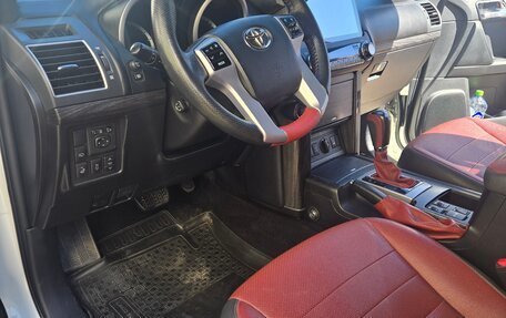 Toyota Land Cruiser Prado 150 рестайлинг 2, 2016 год, 3 500 000 рублей, 4 фотография