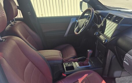 Toyota Land Cruiser Prado 150 рестайлинг 2, 2016 год, 3 500 000 рублей, 7 фотография