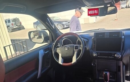 Toyota Land Cruiser Prado 150 рестайлинг 2, 2016 год, 3 500 000 рублей, 6 фотография