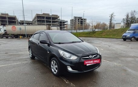 Hyundai Solaris II рестайлинг, 2013 год, 950 000 рублей, 3 фотография