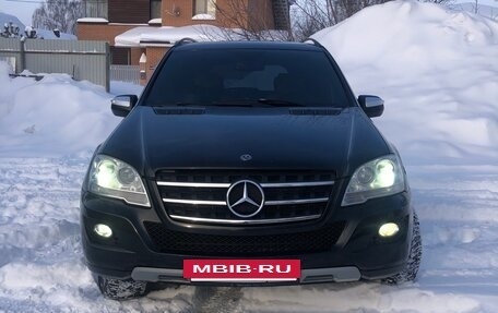 Mercedes-Benz M-Класс, 2010 год, 2 200 000 рублей, 2 фотография