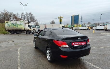 Hyundai Solaris II рестайлинг, 2013 год, 950 000 рублей, 7 фотография