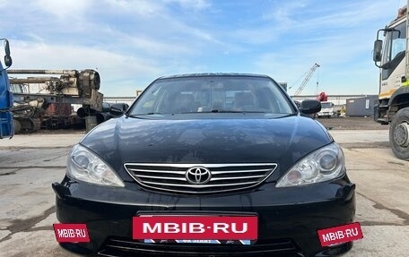 Toyota Camry V40, 2005 год, 950 000 рублей, 2 фотография