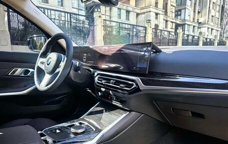 BMW 3 серия, 2023 год, 2 911 000 рублей, 10 фотография