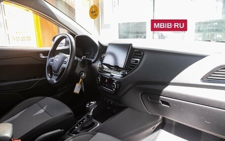 Hyundai Solaris II рестайлинг, 2021 год, 1 675 000 рублей, 19 фотография