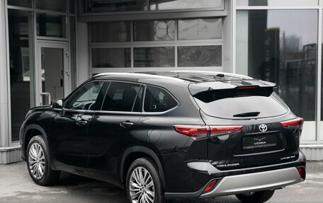 Toyota Highlander, 2026 год, 6 100 000 рублей, 10 фотография