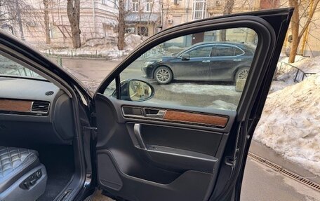 Volkswagen Touareg III, 2017 год, 3 500 000 рублей, 26 фотография