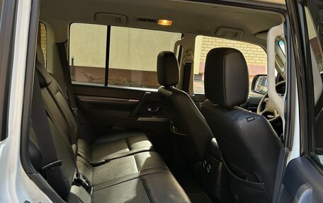 Mitsubishi Pajero IV, 2014 год, 2 800 000 рублей, 6 фотография