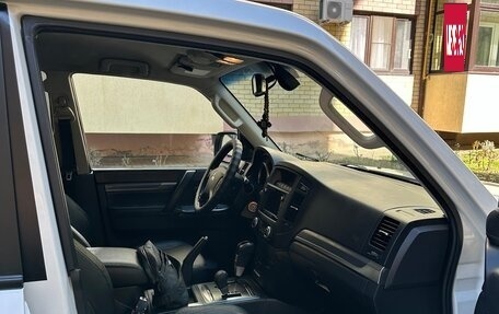 Mitsubishi Pajero IV, 2014 год, 2 800 000 рублей, 5 фотография