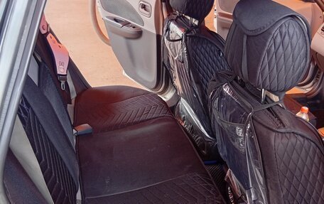 Nissan Wingroad III, 2002 год, 410 000 рублей, 2 фотография