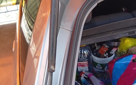 Nissan Wingroad III, 2002 год, 410 000 рублей, 14 фотография