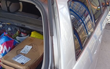 Nissan Wingroad III, 2002 год, 410 000 рублей, 11 фотография