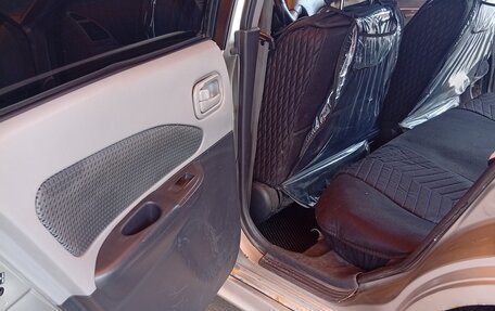 Nissan Wingroad III, 2002 год, 410 000 рублей, 6 фотография