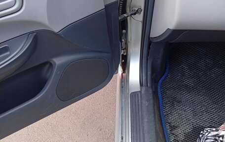 Nissan Wingroad III, 2002 год, 410 000 рублей, 25 фотография