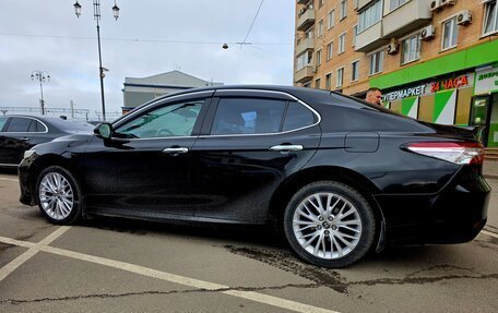 Toyota Camry, 2019 год, 2 650 000 рублей, 9 фотография