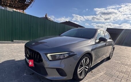 Mercedes-Benz A-Класс, 2019 год, 2 450 000 рублей, 1 фотография