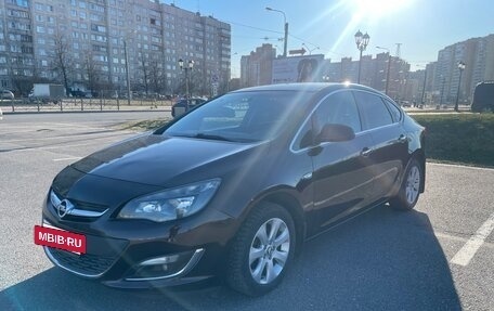 Opel Astra J, 2013 год, 760 000 рублей, 2 фотография