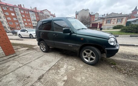 Chevrolet Niva I рестайлинг, 2004 год, 310 000 рублей, 2 фотография