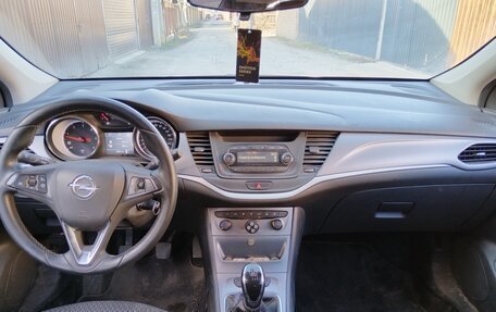 Opel Astra K, 2017 год, 1 000 000 рублей, 5 фотография