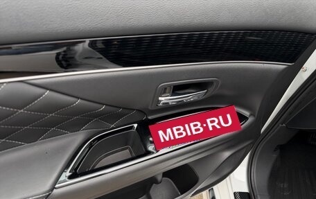 Mitsubishi Outlander III рестайлинг 3, 2022 год, 2 850 000 рублей, 6 фотография