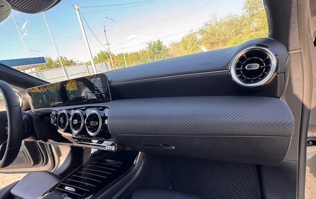 Mercedes-Benz A-Класс, 2019 год, 2 450 000 рублей, 6 фотография