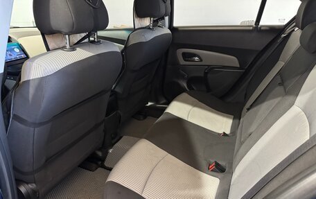 Chevrolet Cruze II, 2011 год, 585 000 рублей, 10 фотография