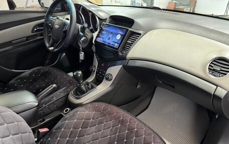 Chevrolet Cruze II, 2011 год, 585 000 рублей, 12 фотография