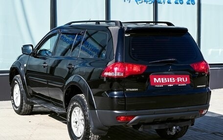 Mitsubishi Pajero Sport II рестайлинг, 2015 год, 1 875 000 рублей, 3 фотография