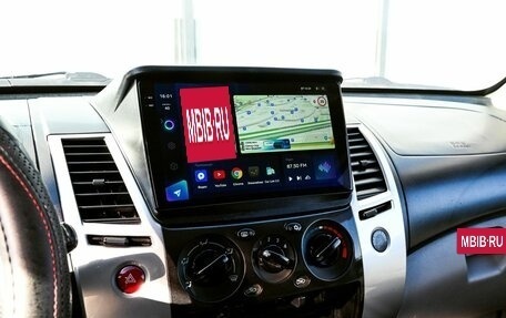 Mitsubishi Pajero Sport II рестайлинг, 2015 год, 1 875 000 рублей, 10 фотография