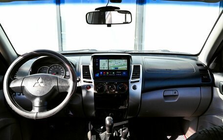 Mitsubishi Pajero Sport II рестайлинг, 2015 год, 1 875 000 рублей, 16 фотография