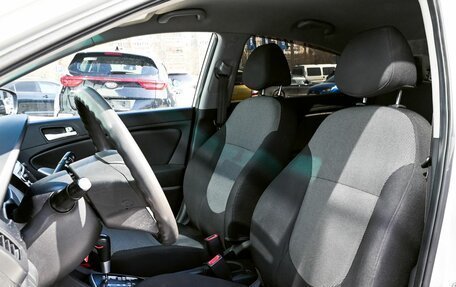 Hyundai Solaris II рестайлинг, 2011 год, 725 000 рублей, 14 фотография