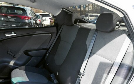 Hyundai Solaris II рестайлинг, 2011 год, 725 000 рублей, 15 фотография