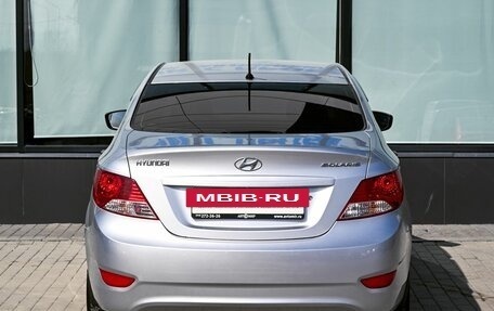 Hyundai Solaris II рестайлинг, 2011 год, 725 000 рублей, 4 фотография