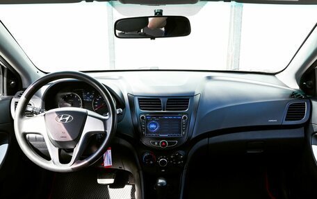 Hyundai Solaris II рестайлинг, 2011 год, 725 000 рублей, 16 фотография