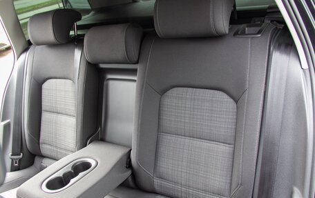 Volkswagen Passat B8 рестайлинг, 2022 год, 2 377 000 рублей, 13 фотография