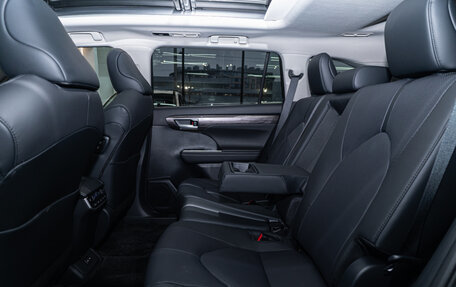 Toyota Highlander, 2025 год, 5 890 000 рублей, 22 фотография