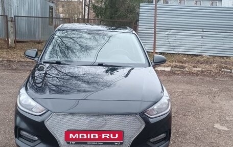 Hyundai Solaris II рестайлинг, 2017 год, 1 250 000 рублей, 1 фотография