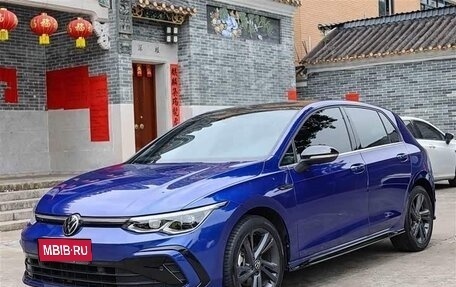 Volkswagen Golf VIII, 2023 год, 2 095 000 рублей, 1 фотография