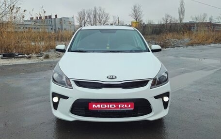 KIA Rio IV, 2017 год, 1 000 000 рублей, 1 фотография